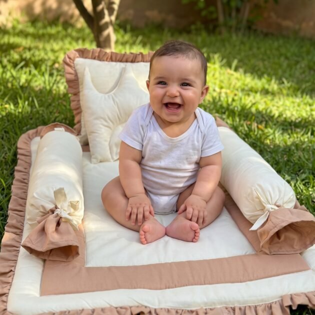 Ensemble Literie Bébé 5 Pièces Fait Main – Crème & Bleu Marine